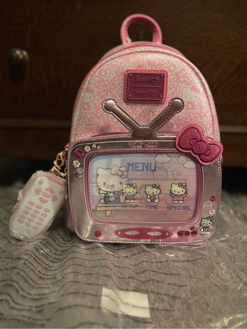 Loungefly Hello Kitty Vintage TV Mini Backpack